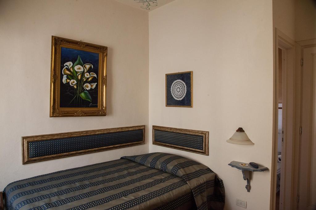 Hotel Locanda Degli Artisti Borgo San Lorenzo Zimmer foto