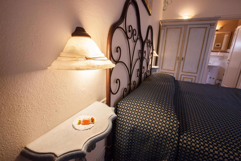 Hotel Locanda Degli Artisti Borgo San Lorenzo Zimmer foto